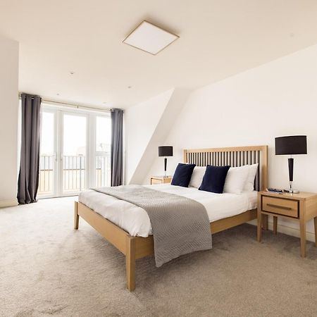 Apartamento Charles Hope Staines Centre Exterior foto